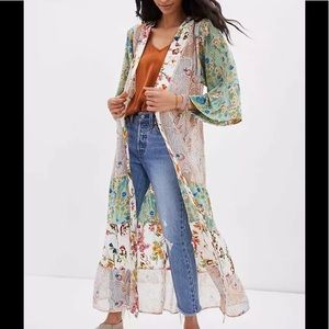 Anthropologie Tiered Floral Kimono Beautiful